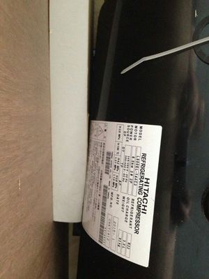 নিম্ন প্রলোভন কালো হিটাচি অনুভূমিক স্ক্রল কম্প্রেসারL1000EL-180C3 বিশেষ নিম্ন তাপমাত্রা হিমায়ন এবং ঠান্ডা সঞ্চয়স্থান